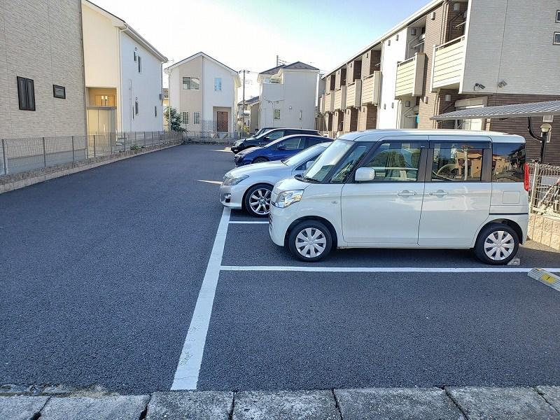 ミランダミルティユ(55743)の外観・駐車場イメージ1枚目