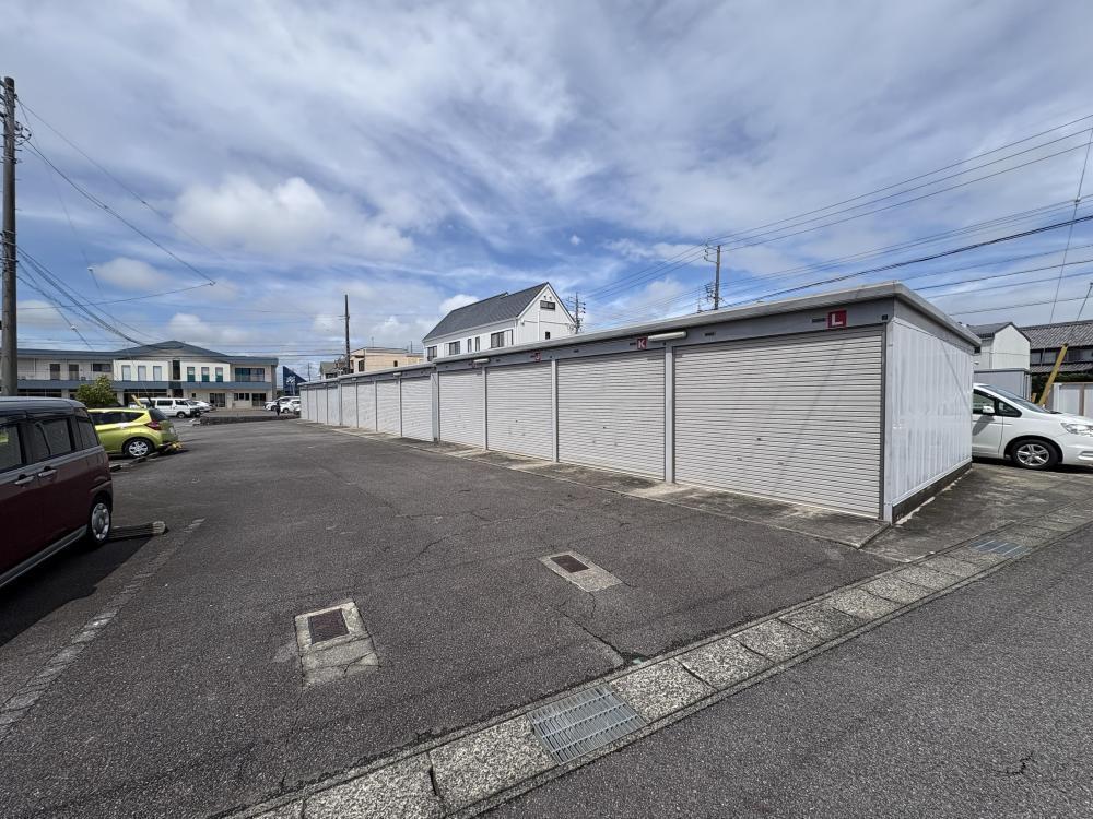 TG018 新御堂K - Touchiの外観・駐車場イメージ2枚目