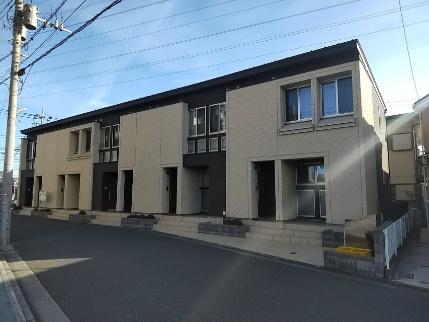 ミルエムの外観・駐車場イメージ1枚目