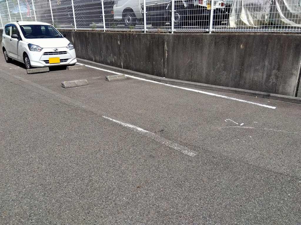 ウリュウ(45070)の外観・駐車場イメージ1枚目