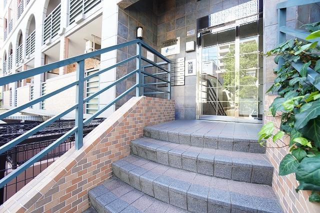 アヴァンセ平尾の外観・駐車場イメージ2枚目