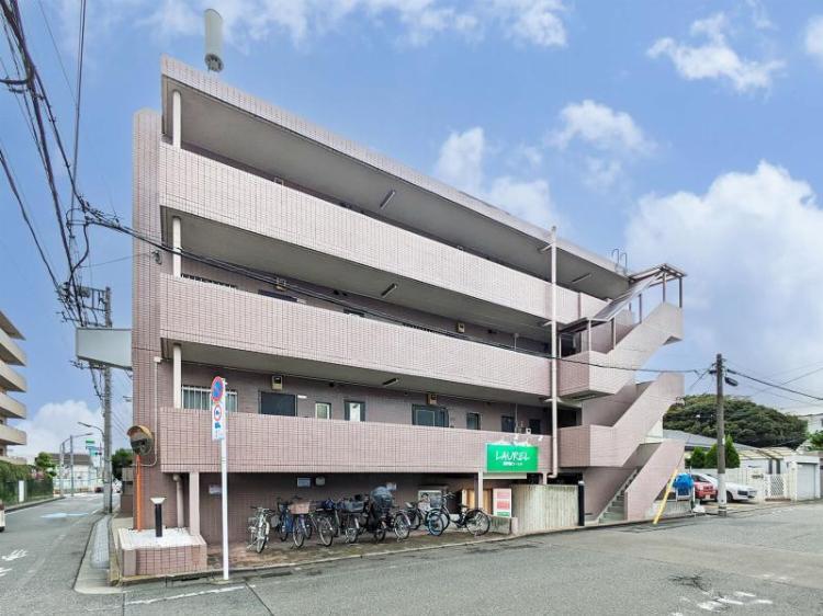 サンハイムの外観・駐車場イメージ1枚目